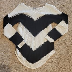 Charlotte Russe black and white knitted sweater size Medium